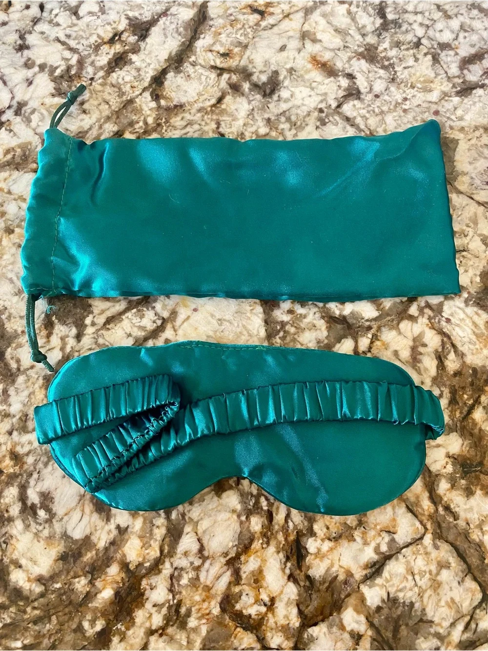 La Mer Teal Silk Eye Mask with Matching Pouch